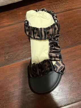 Fendi Feel Sandal